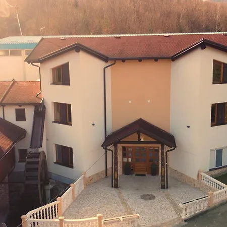 Ξενοδοχείο Wellness Zeleni Raj Μπάνια Λούκα