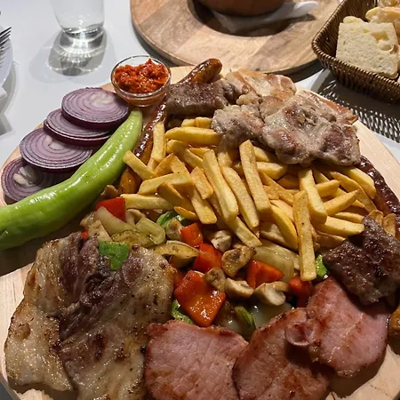 Отель Wellness Zeleni Raj